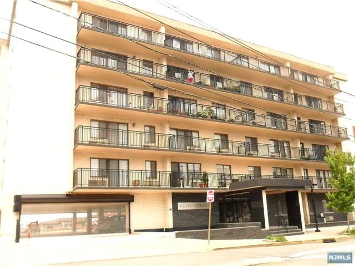 Bergen County Real Estate | View 233 12th, 5C | 1 Bed, 1 Bath