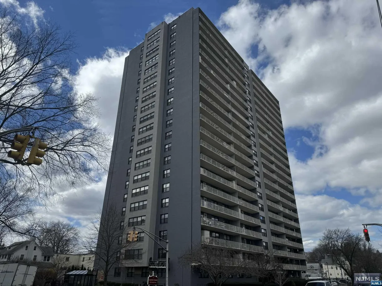 Jersey City/Hoboken Real Estate | View 285 Aycrigg, 10H | 1 Bed, 1 Bath