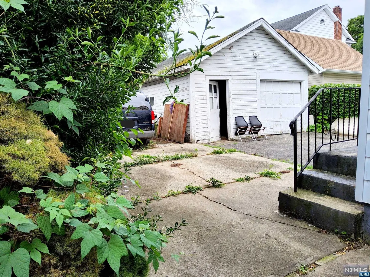 Jersey City/Hoboken Real Estate | View 16 Winfield | Listing