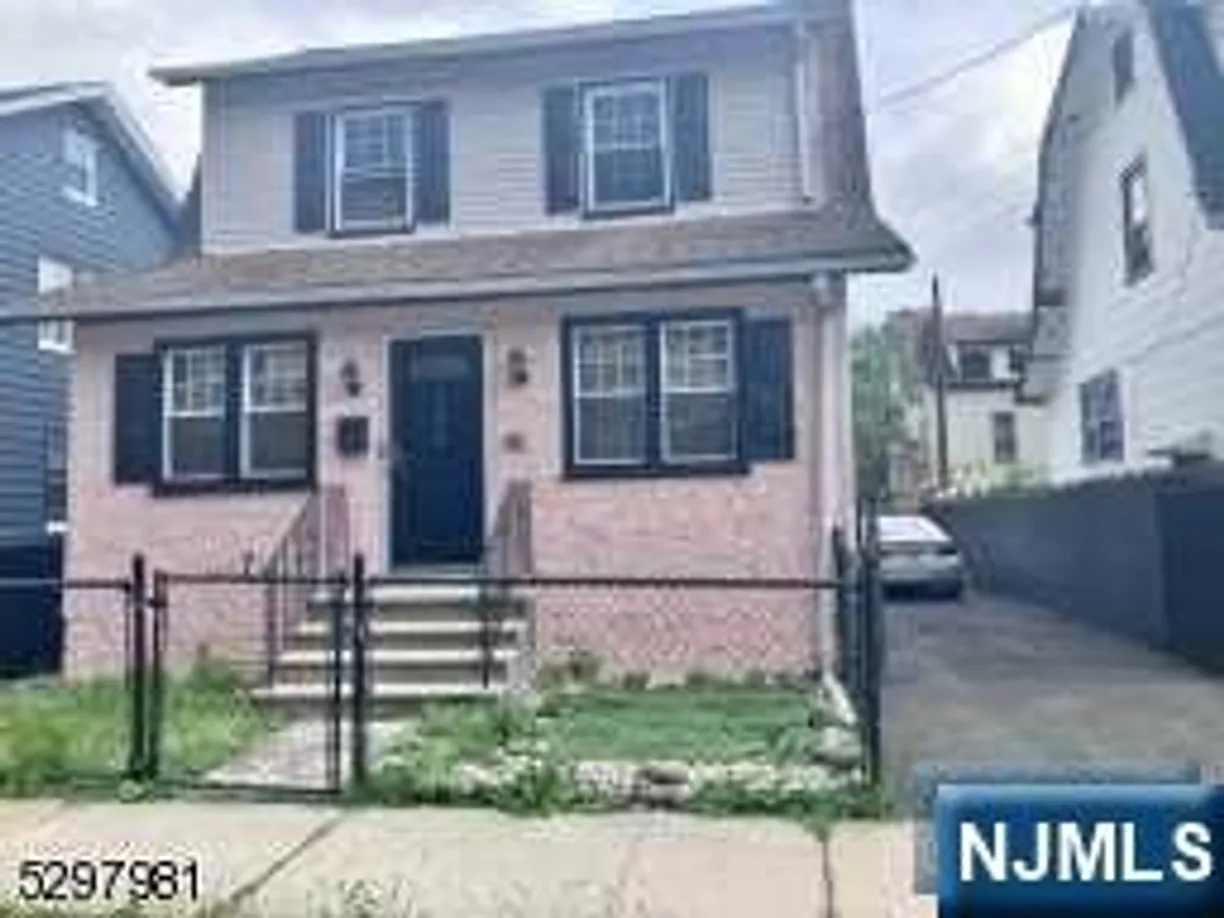 Jersey City/Hoboken Real Estate | View  | 3 Beds, 2 Baths