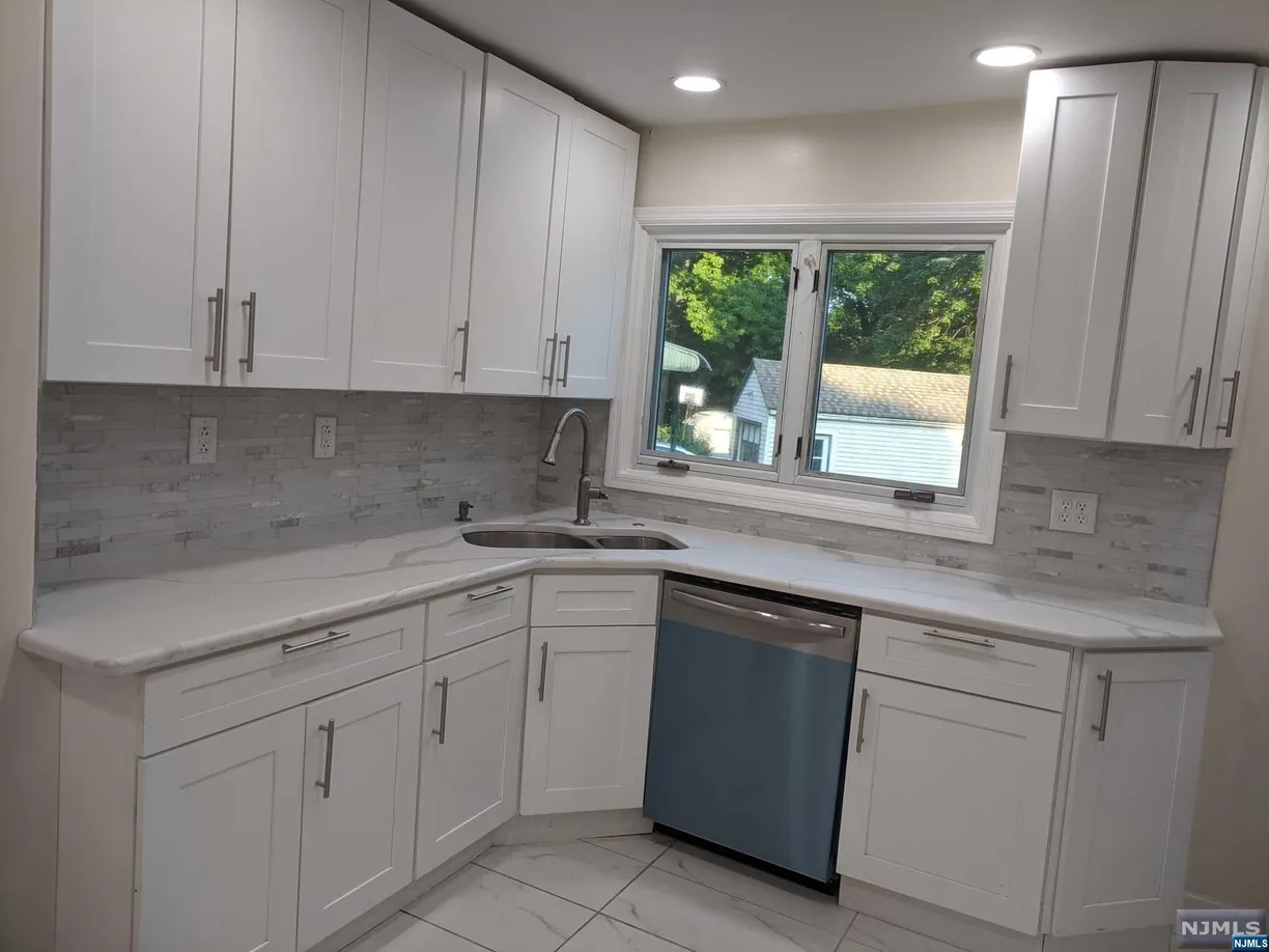 Bergen County Real Estate | View 150 Englewood | 3 Beds, 3 Baths