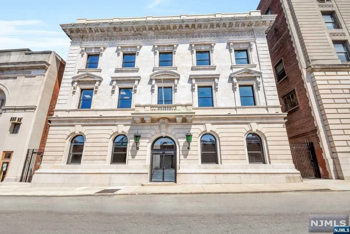 Jersey City/Hoboken Real Estate | View 111-115 Washington