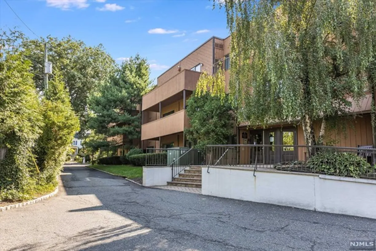 Jersey City/Hoboken Real Estate | View 971 Bloomfield, C1 | 1 Bed, 1 Bath
