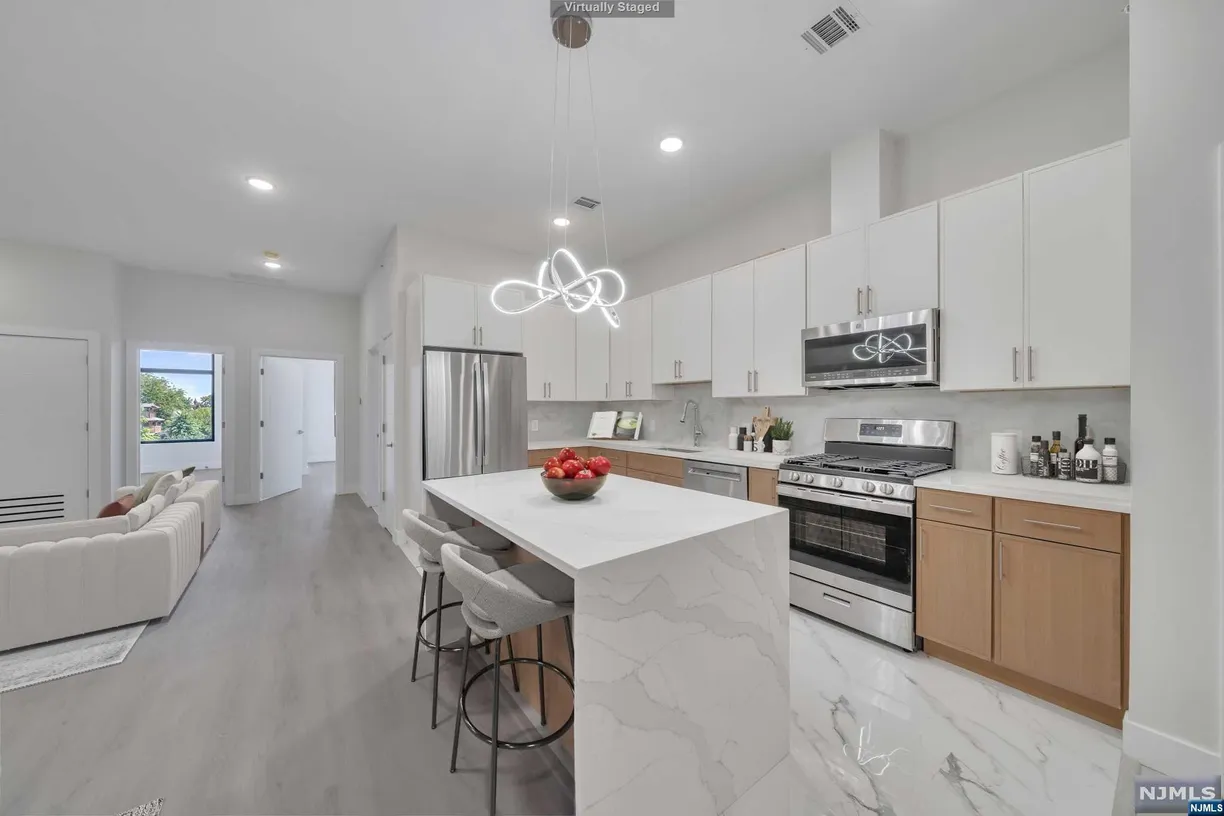 Jersey City/Hoboken Real Estate | View 22-36 Bloomfield, 113 | Listing