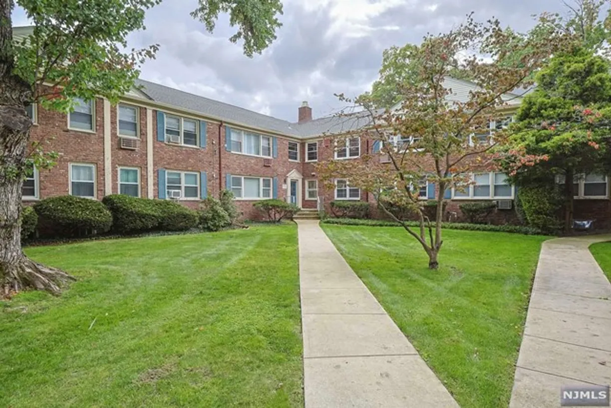 Jersey City/Hoboken Real Estate | View 24 Hutton | 1 Bed, 1 Bath