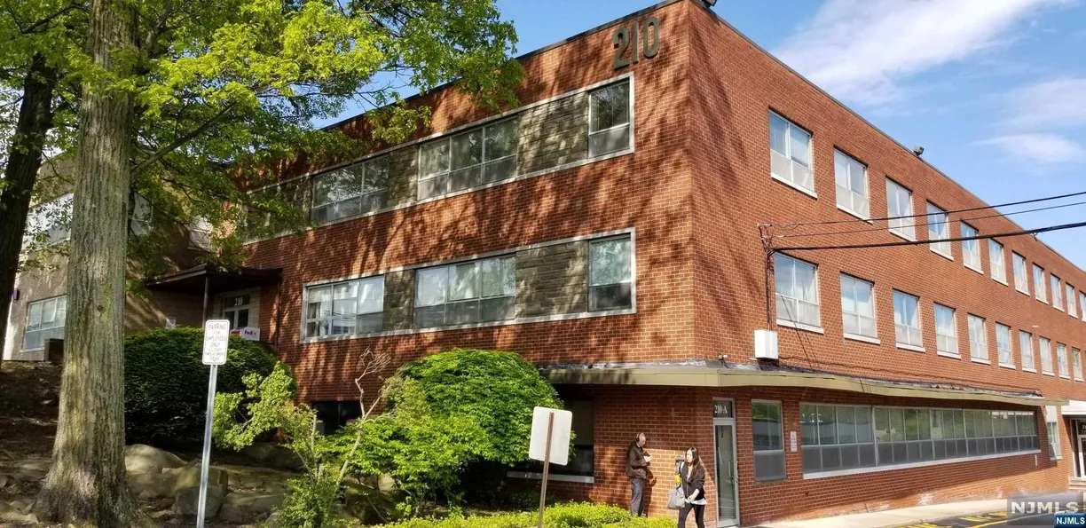 Bergen County Real Estate | View 210 Sylvan, A8