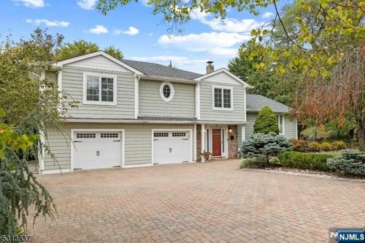 Jersey City/Hoboken Real Estate | View 37 Larkspur | 3 Beds, 3 Baths