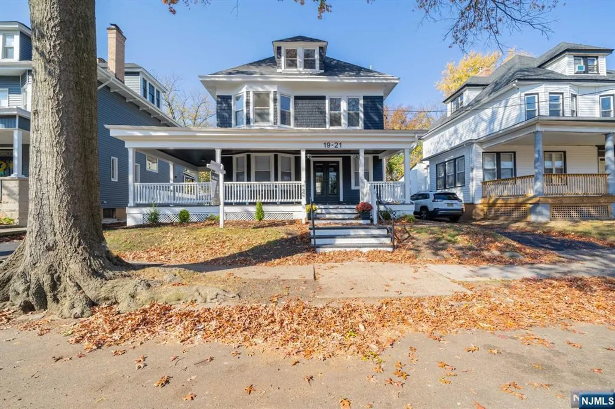 Jersey City/Hoboken Real Estate | View 19-21 Oakland | 5 Beds, 3 Baths