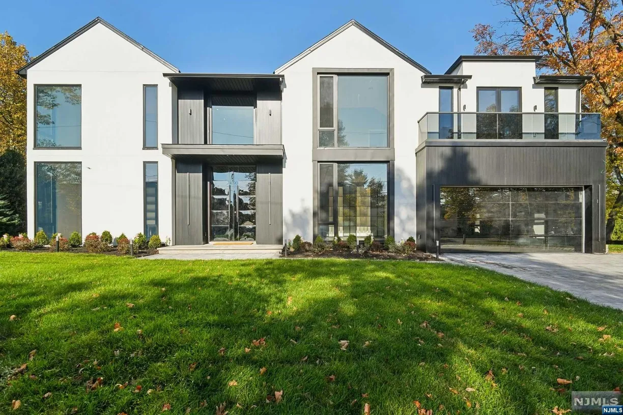 Bergen County Real Estate | View 16 Priscilla | 5 Beds, 7 Baths