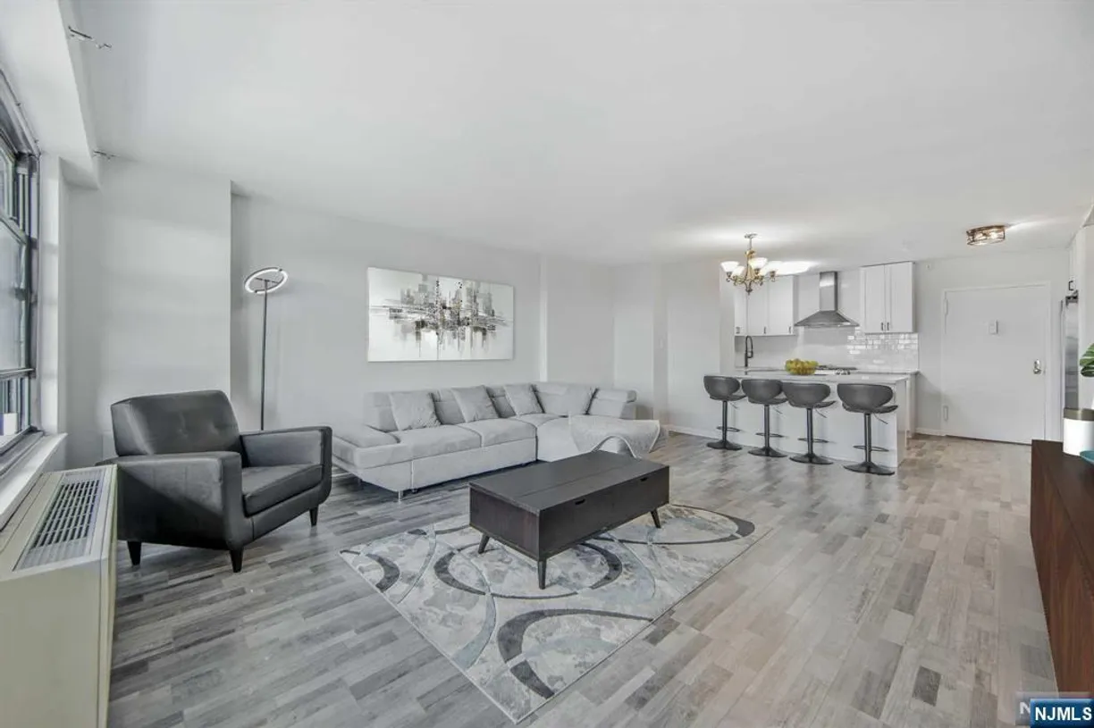 Jersey City/Hoboken Real Estate | View 285 Aycrigg, 18D | 1 Bed, 1 Bath