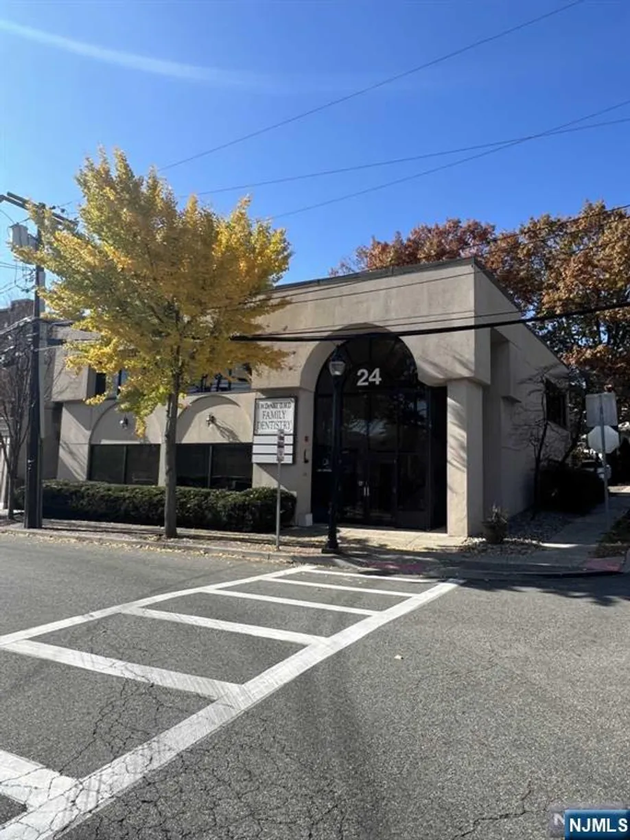 Bergen County Real Estate | View 24 Emerson, 2nd Floor - Mid