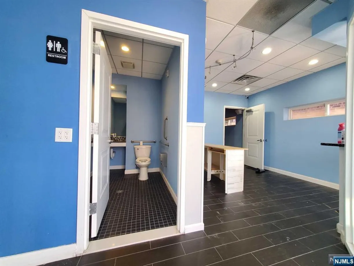 Jersey City/Hoboken Real Estate | View 537 Kearny | Listing