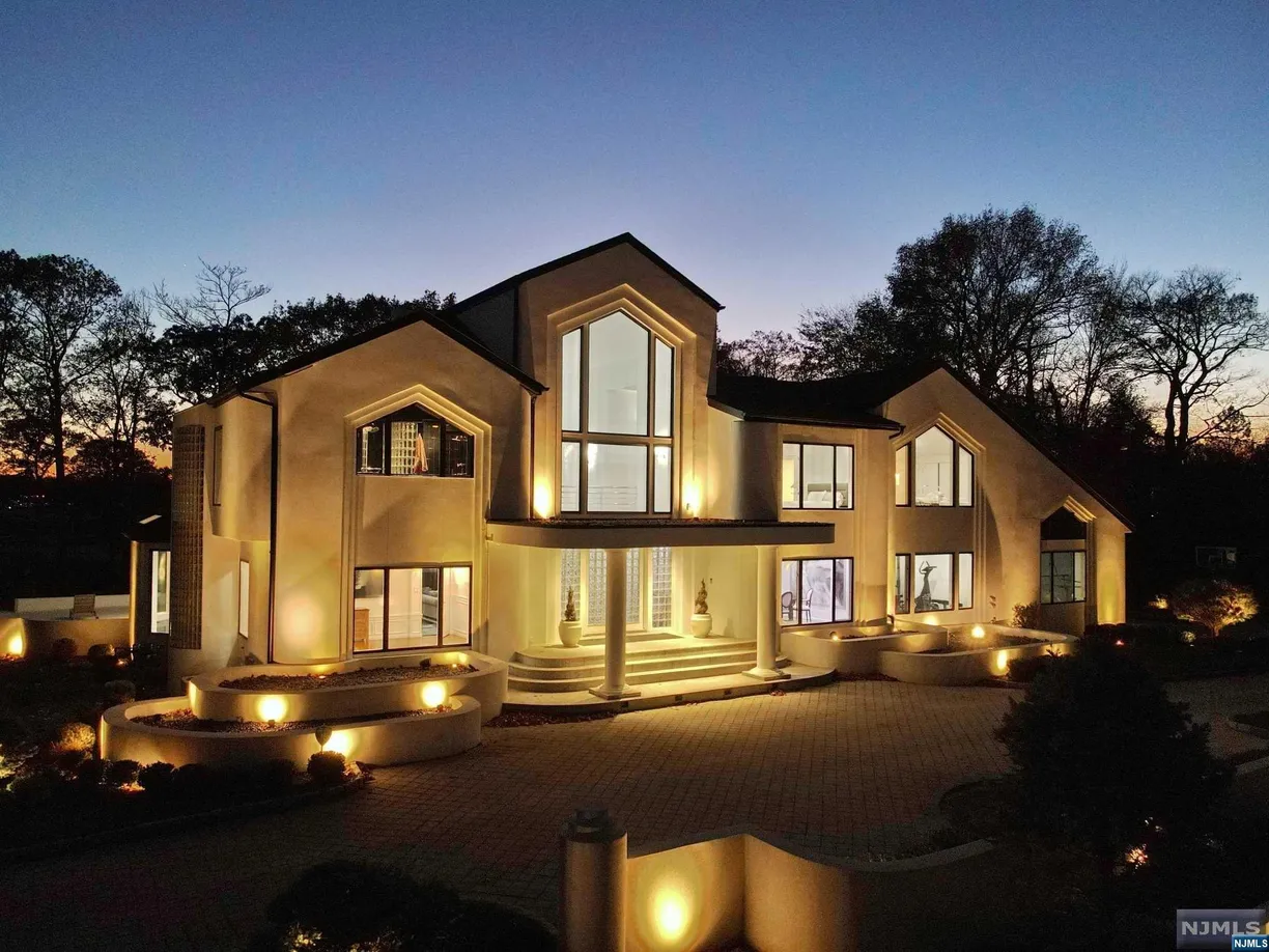 Bergen County Real Estate | View 23 Rio Vista | Listing