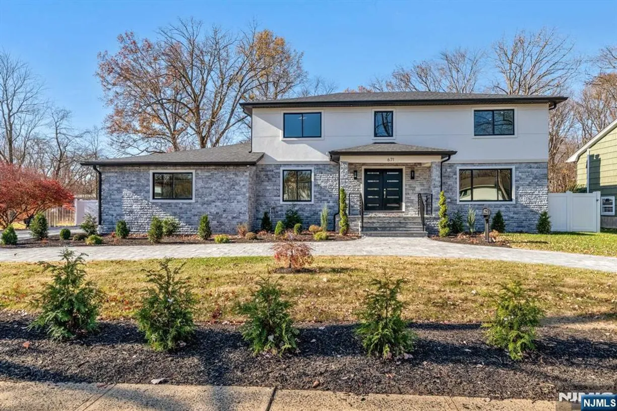 Bergen County Real Estate | View 671 Drexel | 5 Beds, 3 Baths
