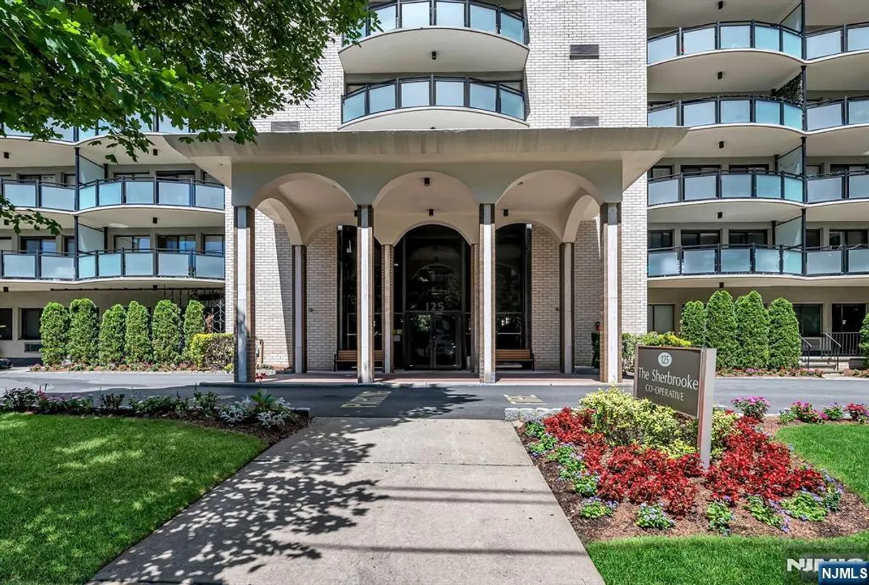 Bergen County Real Estate | View 125 Prospect, 8J | 1 Bed, 1 Bath