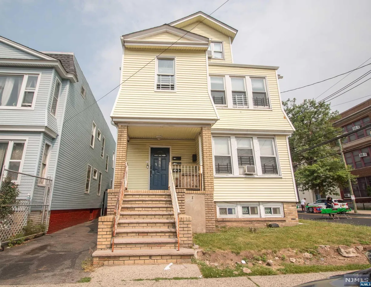 Jersey City/Hoboken Real Estate | View 179 Leslie | 3 Baths