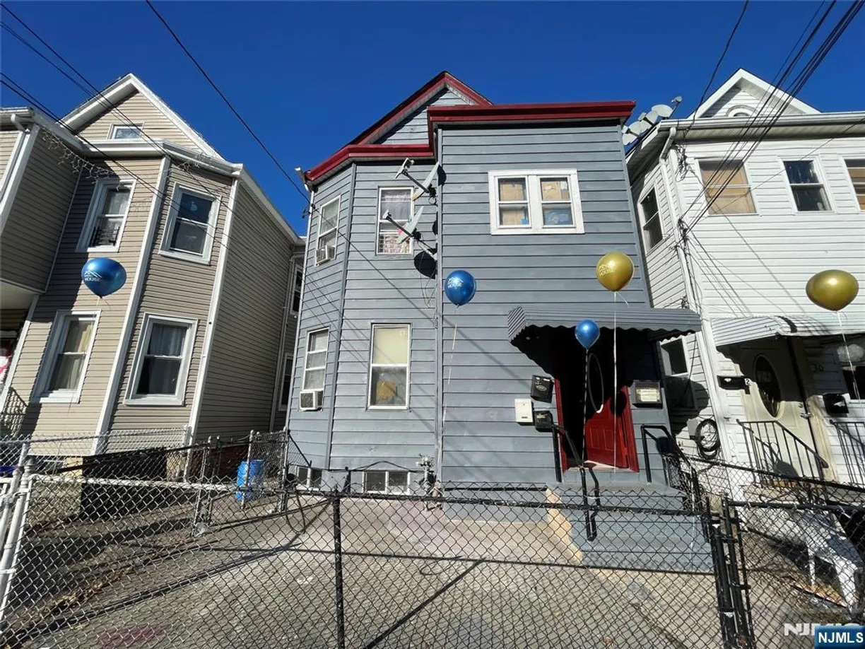 Jersey City/Hoboken Real Estate | View 32 Jackson | 4 Baths