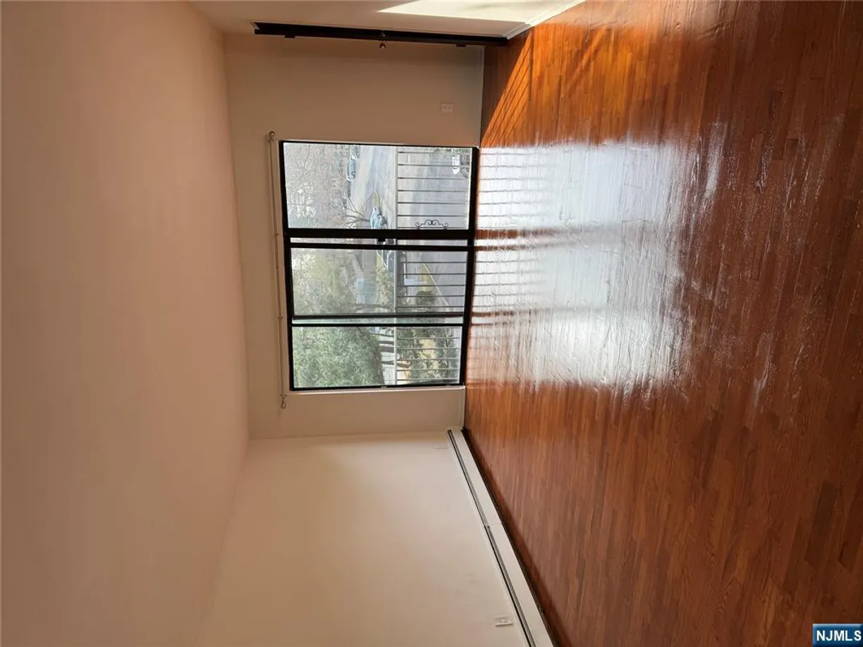 Bergen County Real Estate | View 232 Collignon, 1B | 1 Bed, 1 Bath