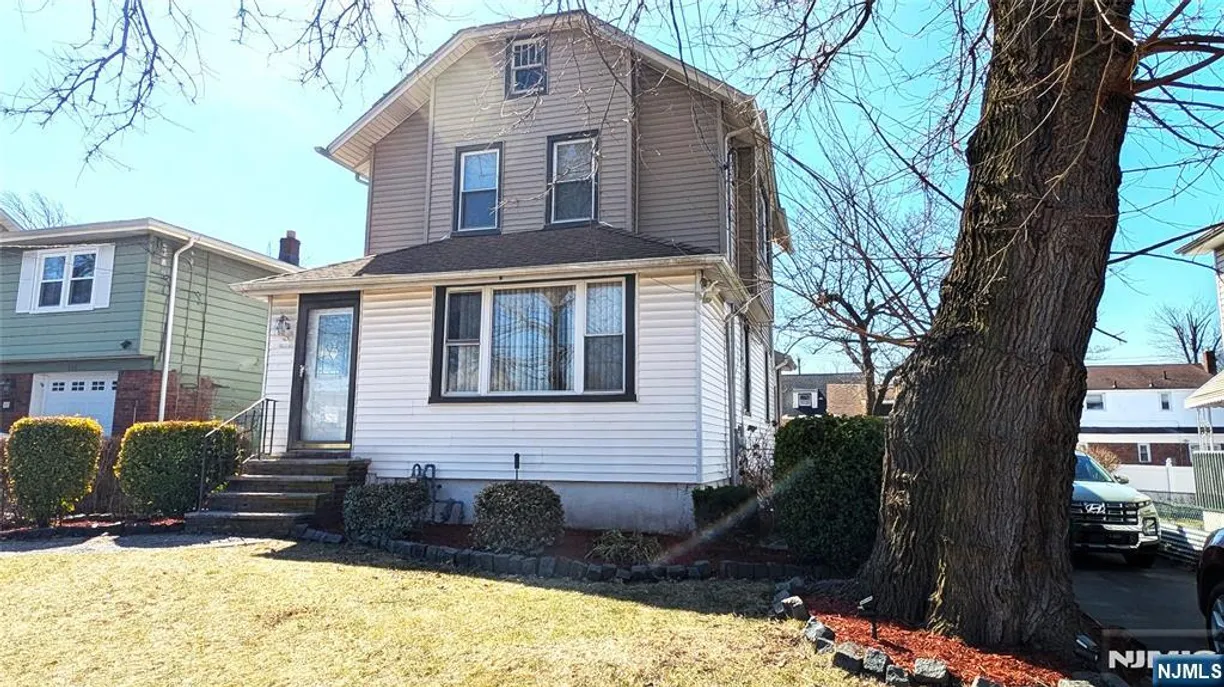Bergen County Real Estate | View 321 Simons | 3 Beds, 1 Bath