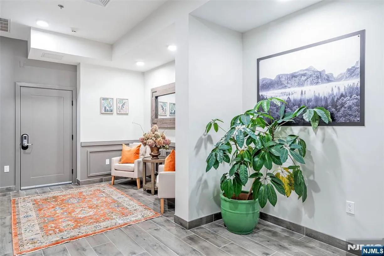 Jersey City/Hoboken Real Estate | View 660 Bloomfield, 305 | Listing