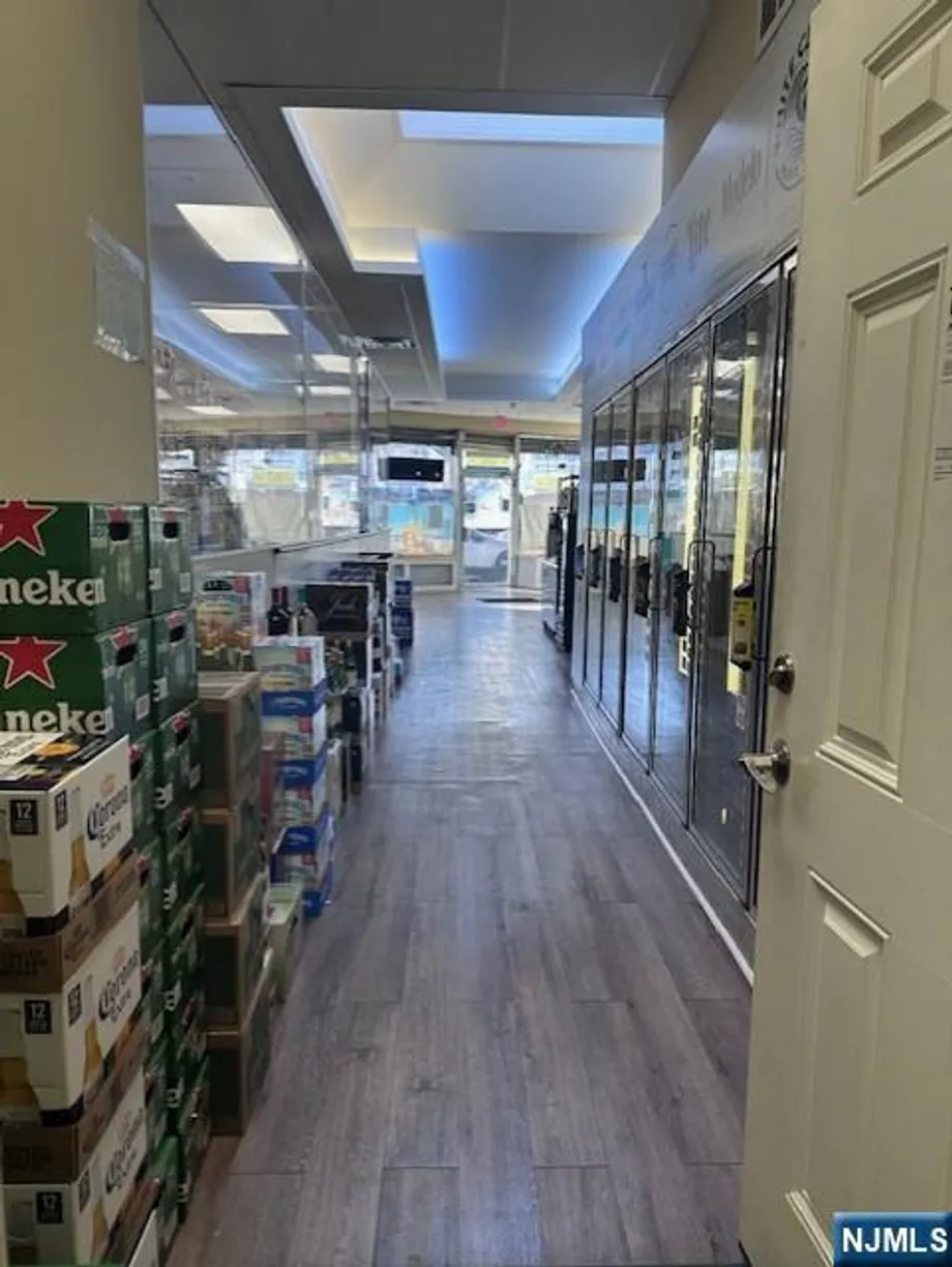 Jersey City/Hoboken Real Estate | View 1137 Main | Listing
