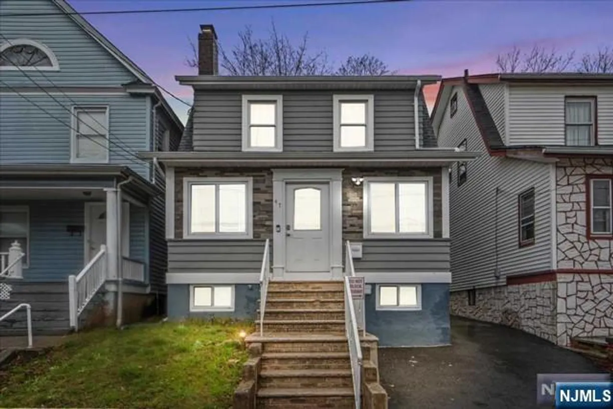Jersey City/Hoboken Real Estate | View 47 Palm | 3 Beds, 3 Baths