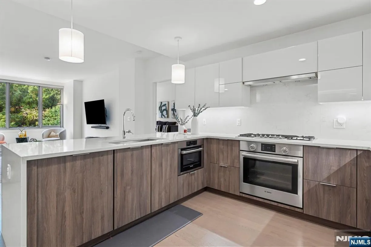 Jersey City/Hoboken Real Estate | View 9 Ave At Port Imperial, 626 | 2 Beds, 2 Baths