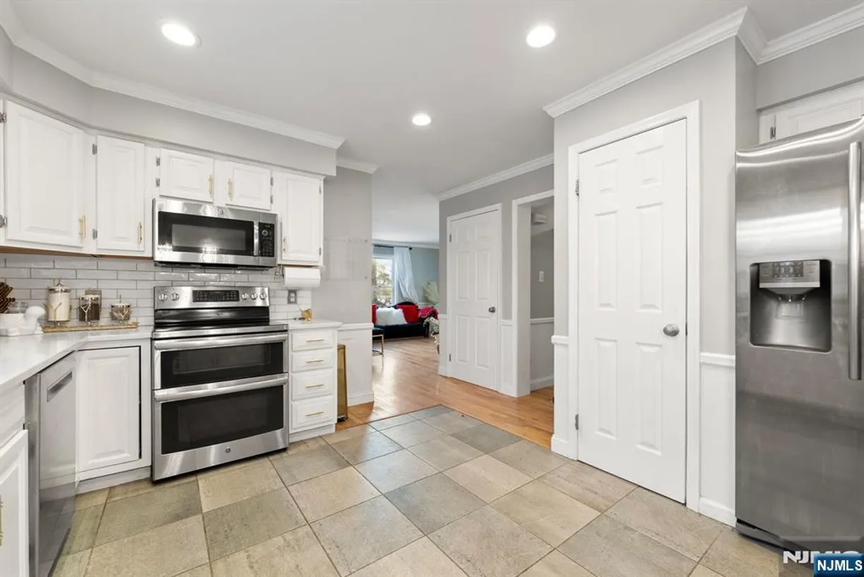 Jersey City/Hoboken Real Estate | View 2 Clover | Listing