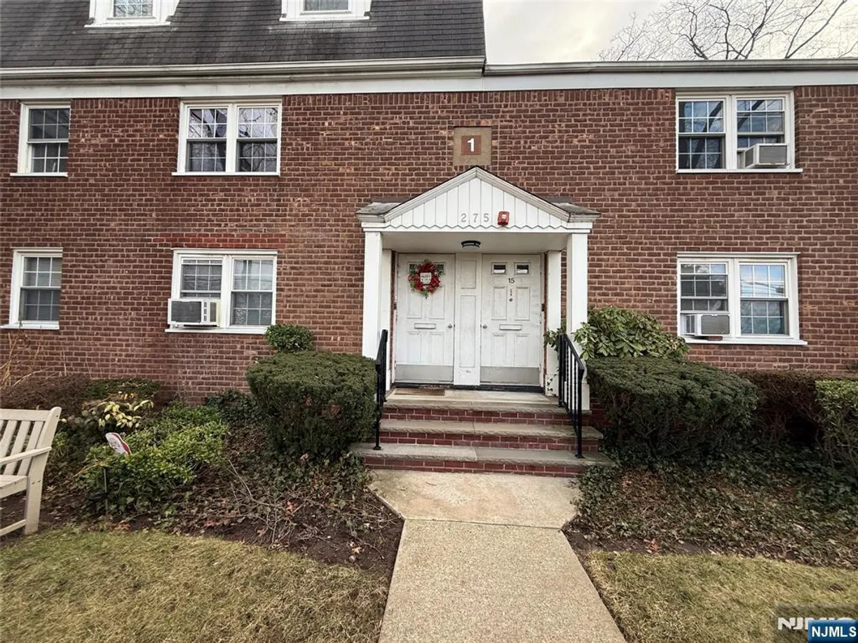 Bergen County Real Estate | View 275 Grand, 15B | 1 Bed, 1 Bath