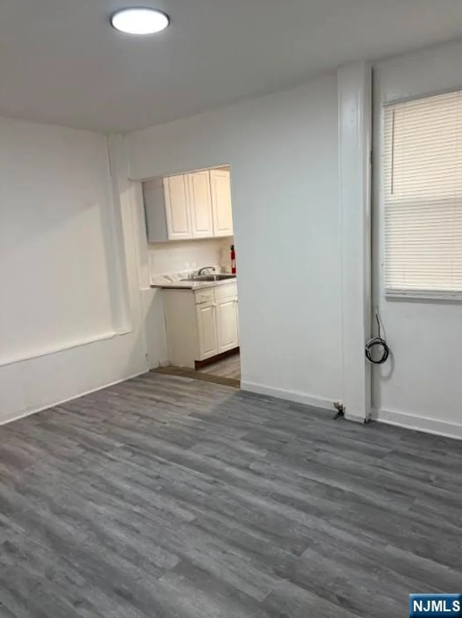 Bergen County Real Estate | View 80 Passaic | 1 Bed, 1 Bath