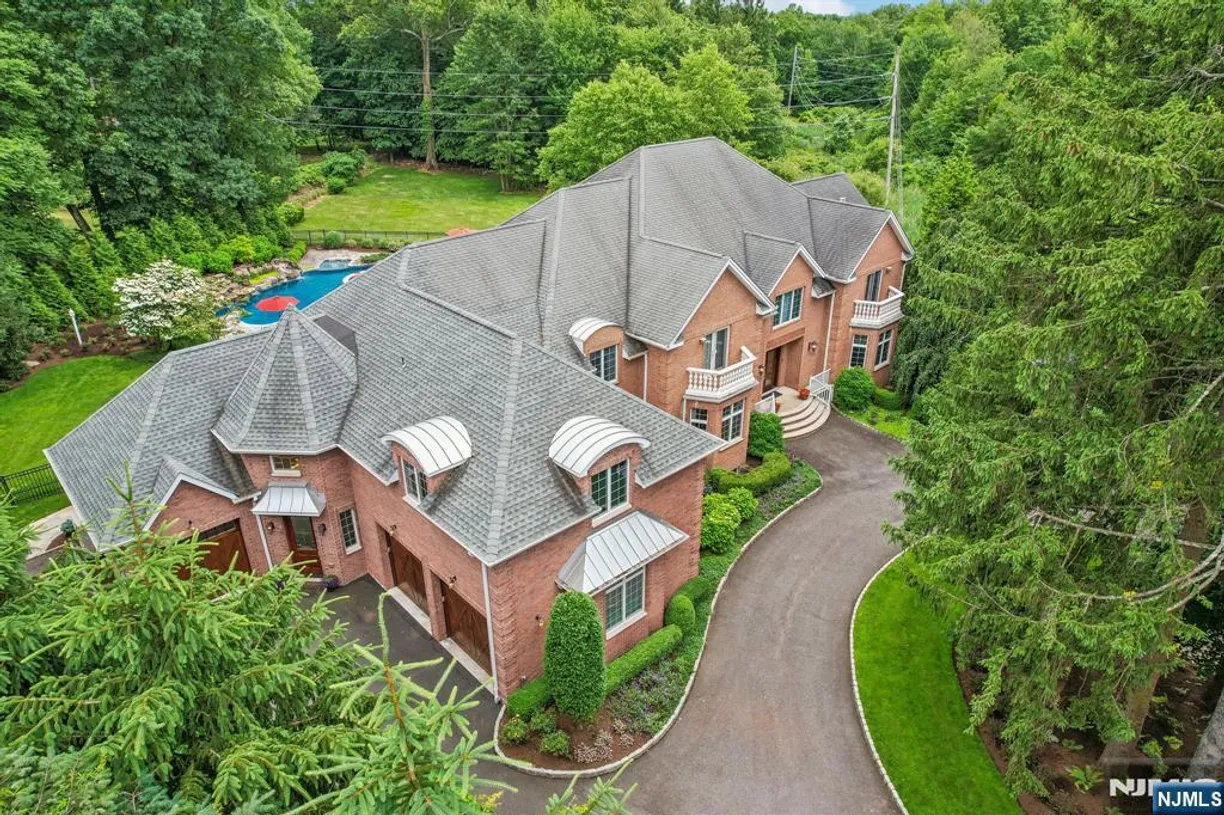 Bergen County Real Estate | View 6 Primrose | 6 Beds, 6 Baths
