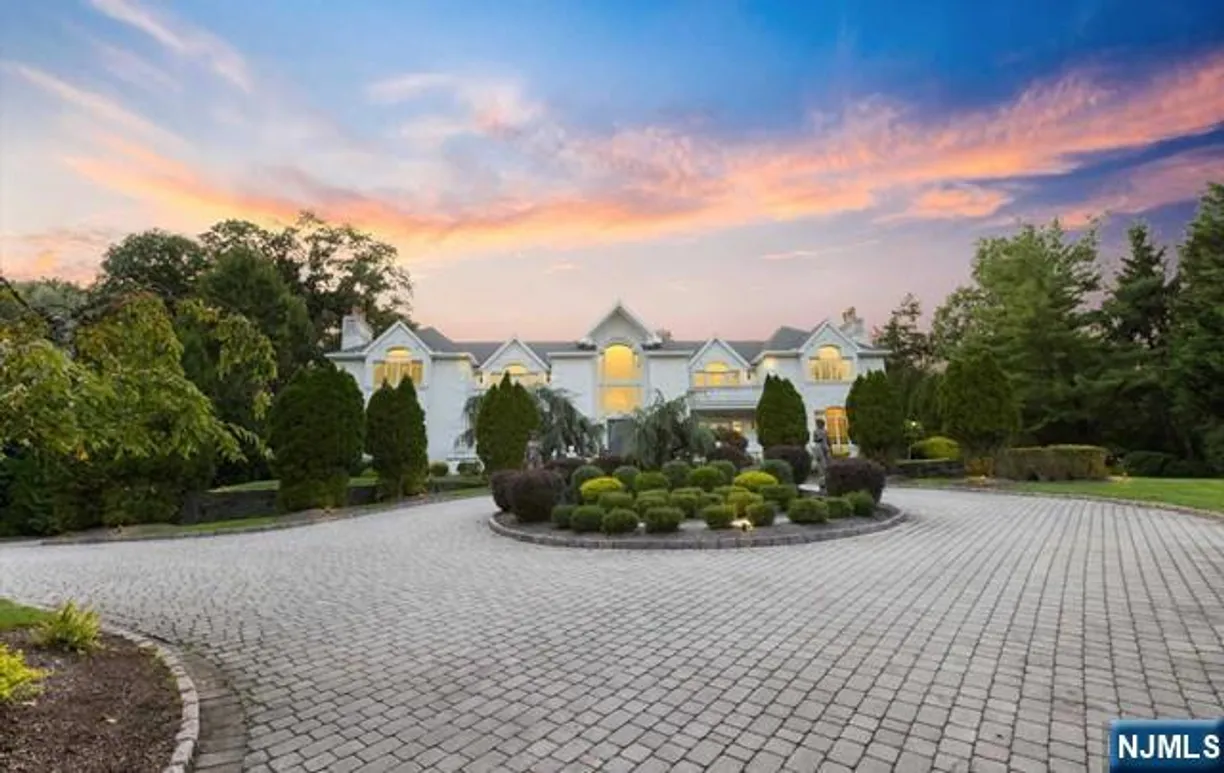 Bergen County Real Estate | View 51 Chestnut Ridge | Listing