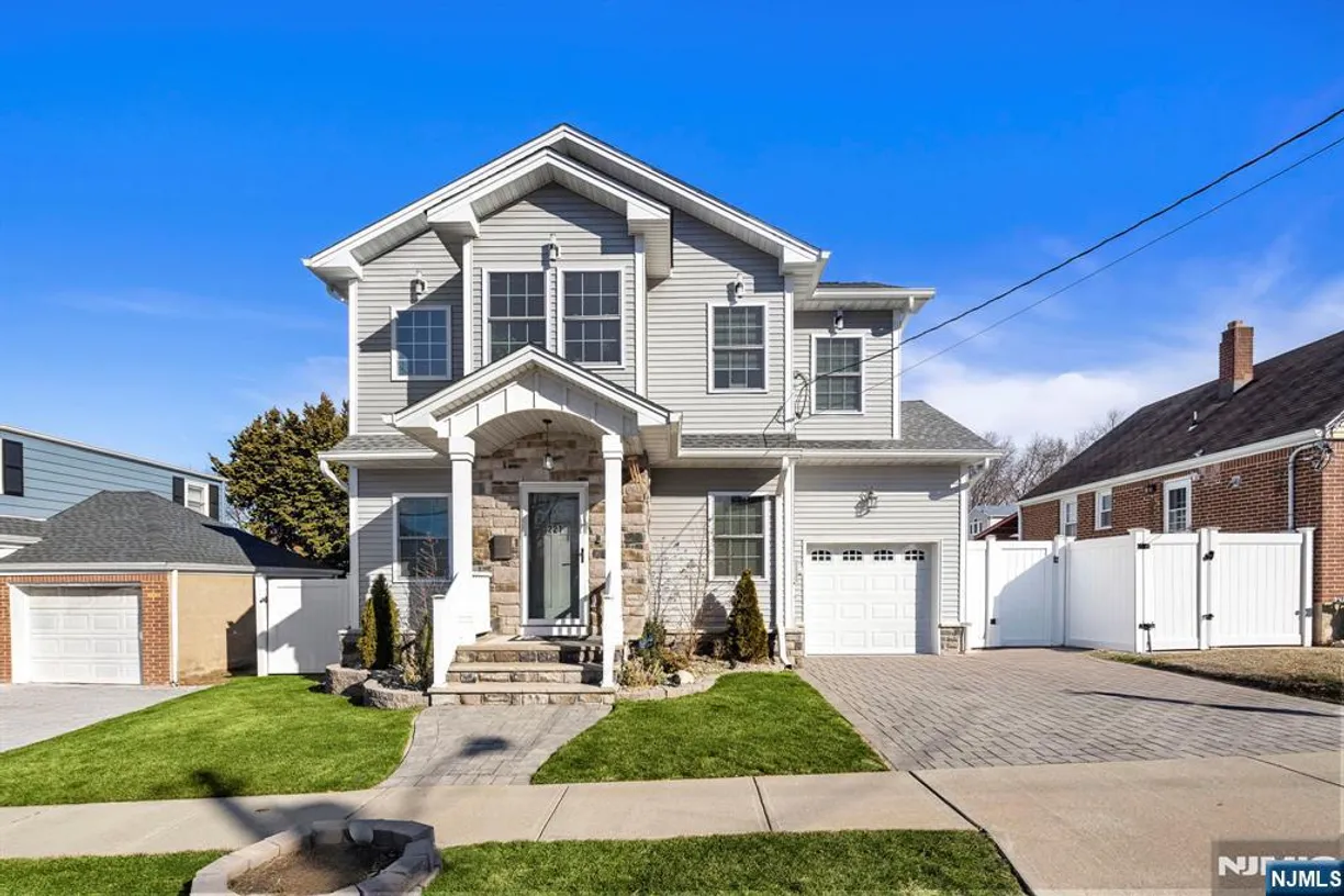 Bergen County Real Estate | View 221 Coolidge | 4 Beds, 3 Baths