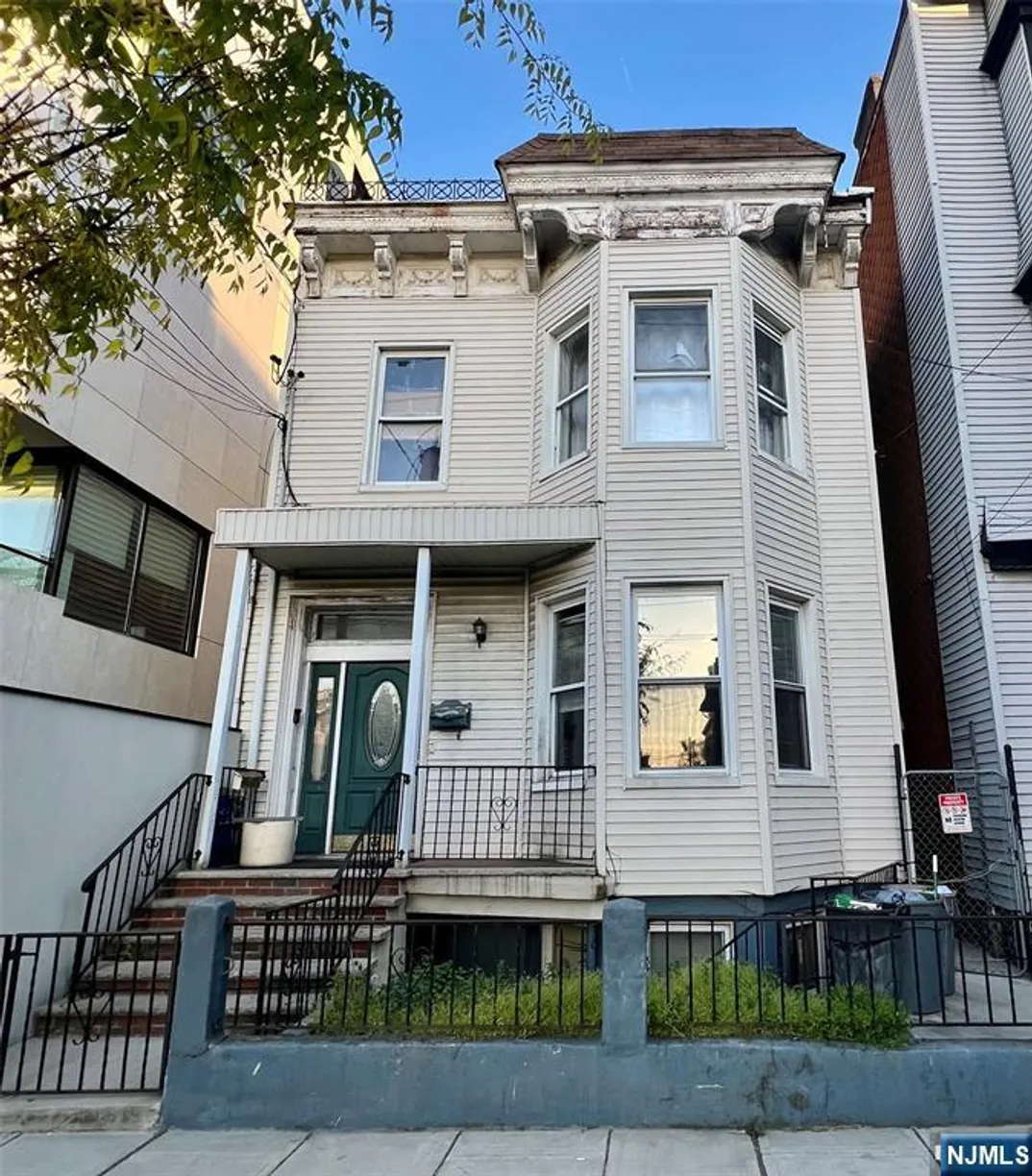 Jersey City/Hoboken Real Estate | View 2808 Palisade | 3 Baths