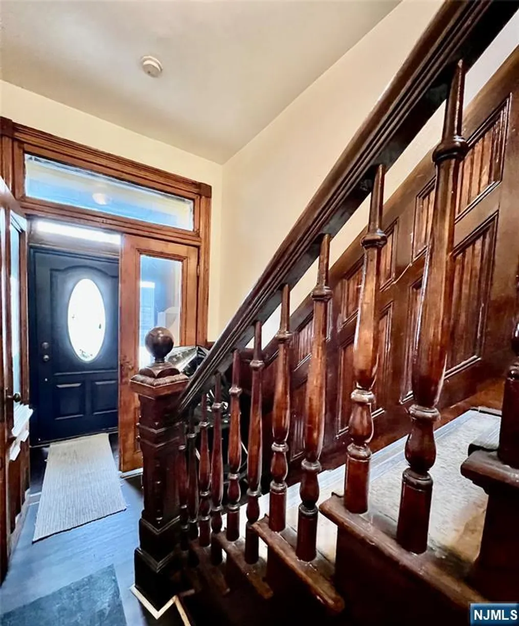 Jersey City/Hoboken Real Estate | View 2808 Palisade | Listing