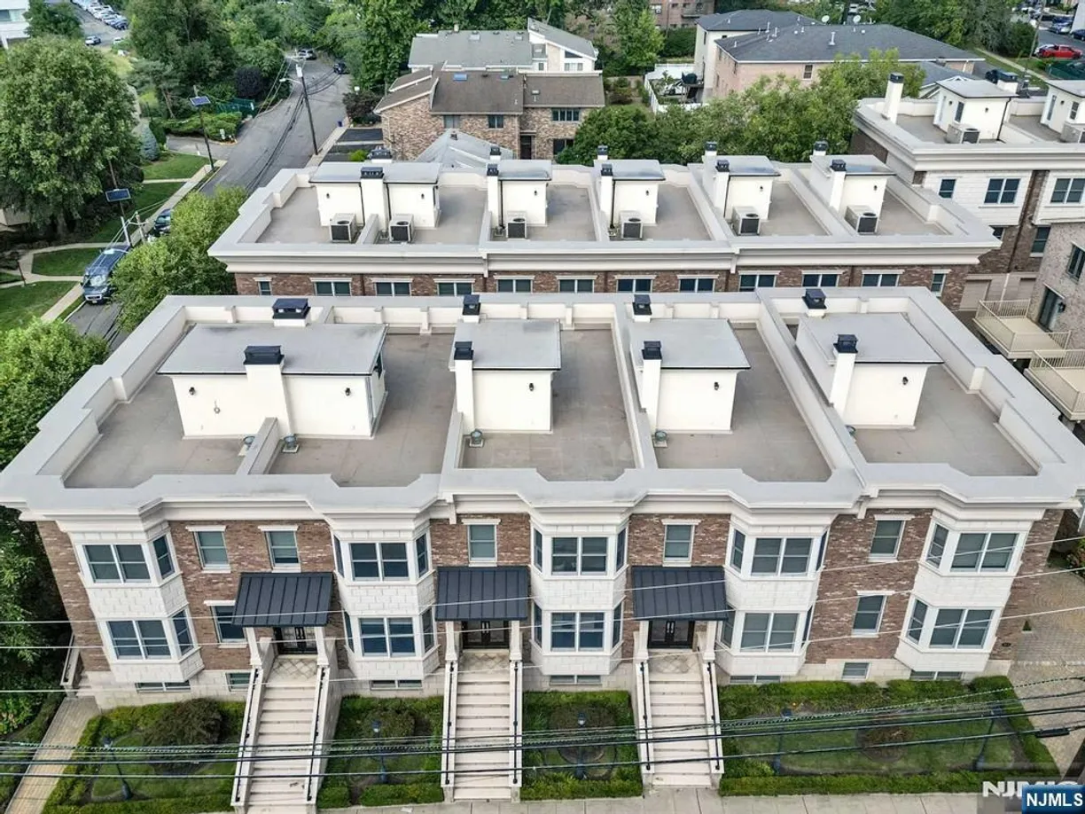 Bergen County Real Estate | View 2172 Ellery | 3 Beds, 2 Baths