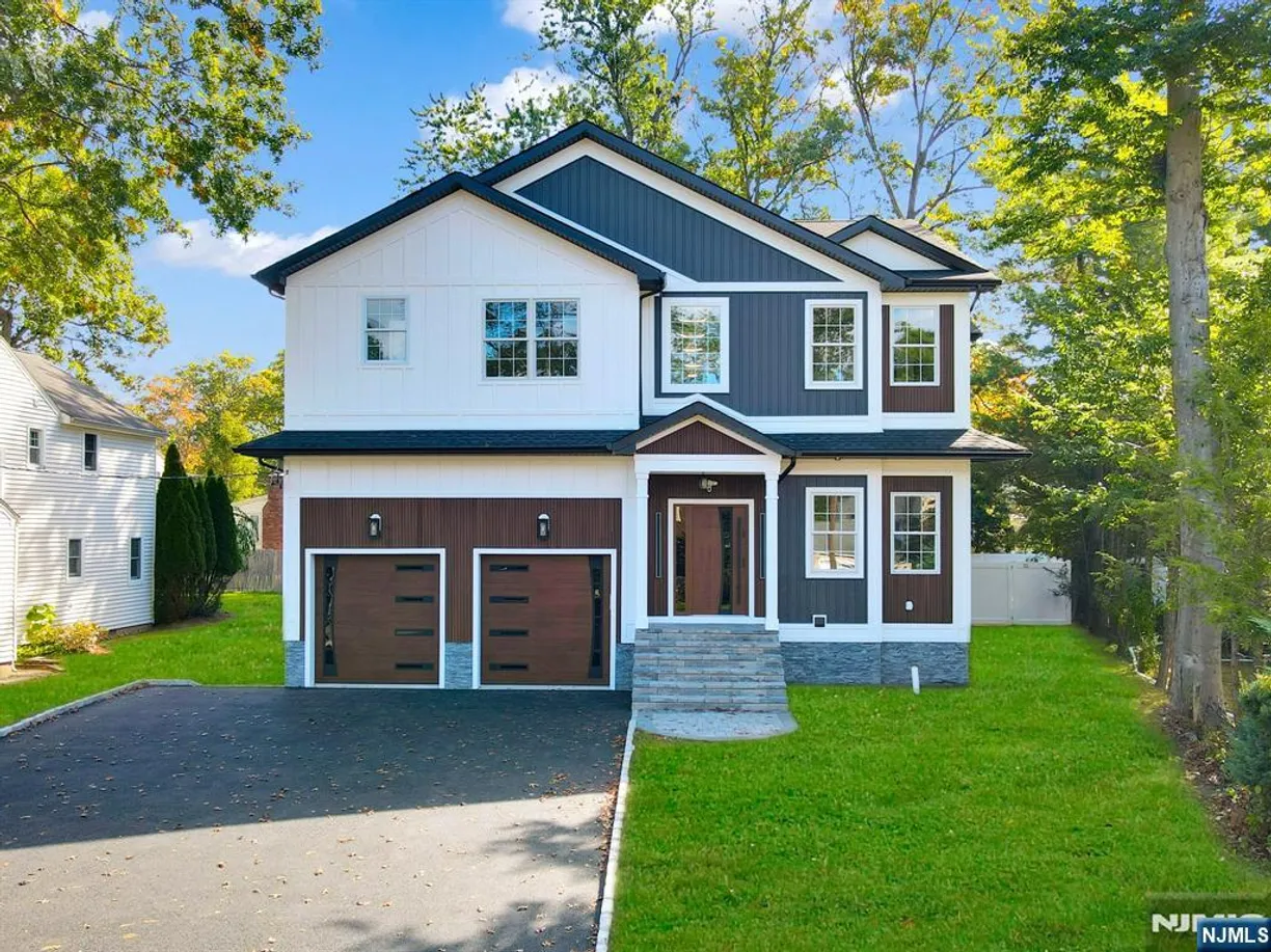 Jersey City/Hoboken Real Estate | View 32 Winchester | 7 Beds, 5 Baths