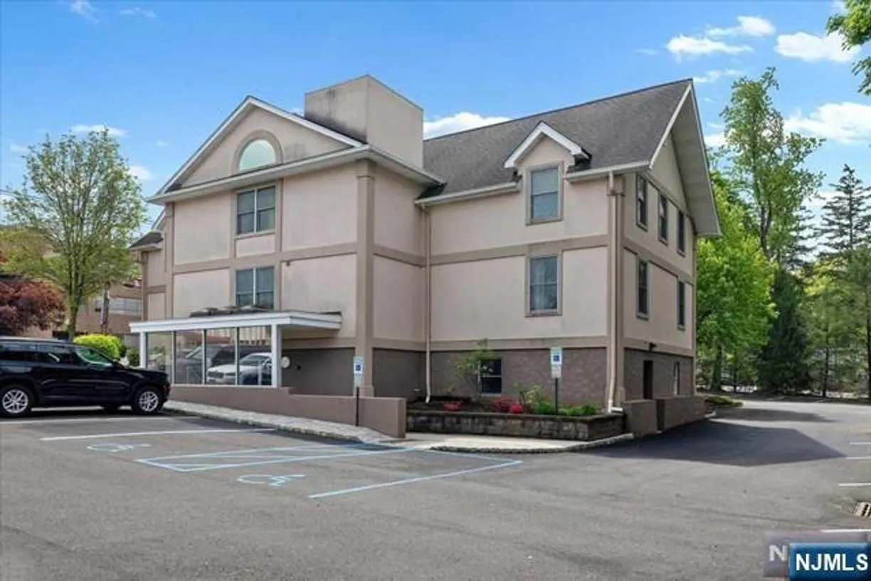 Bergen County Real Estate | View 27 Franklin, 301