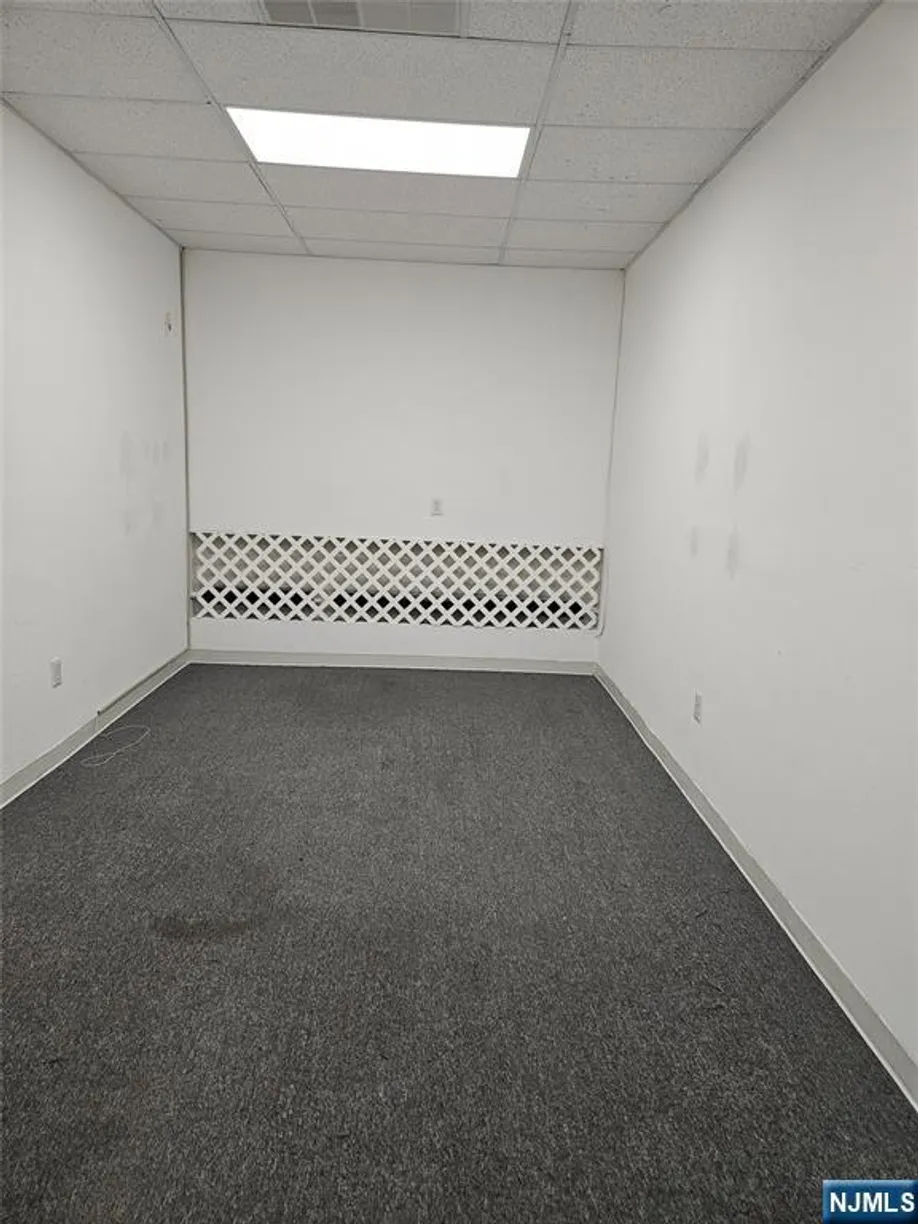 Bergen County Real Estate | View 400 Edsall, #2, # 5 | Listing