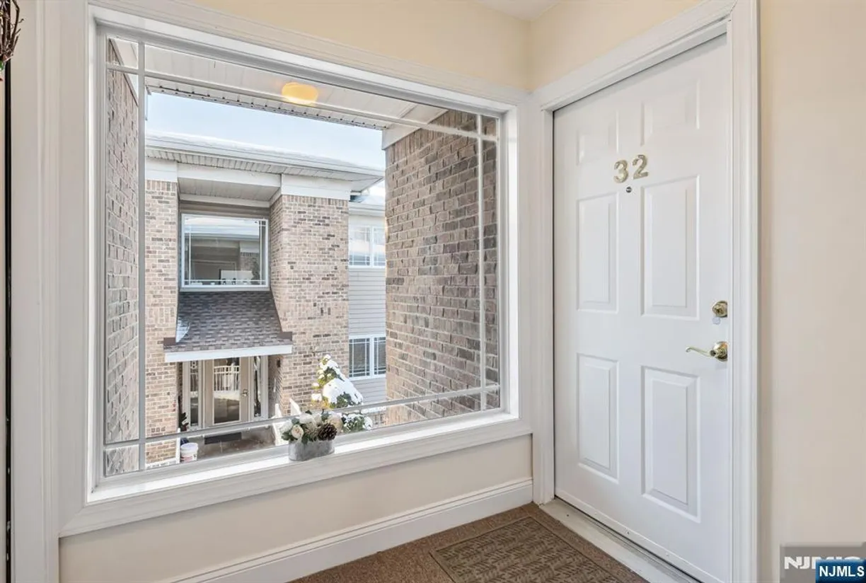 Jersey City/Hoboken Real Estate | View 32 Breckenridge | Listing
