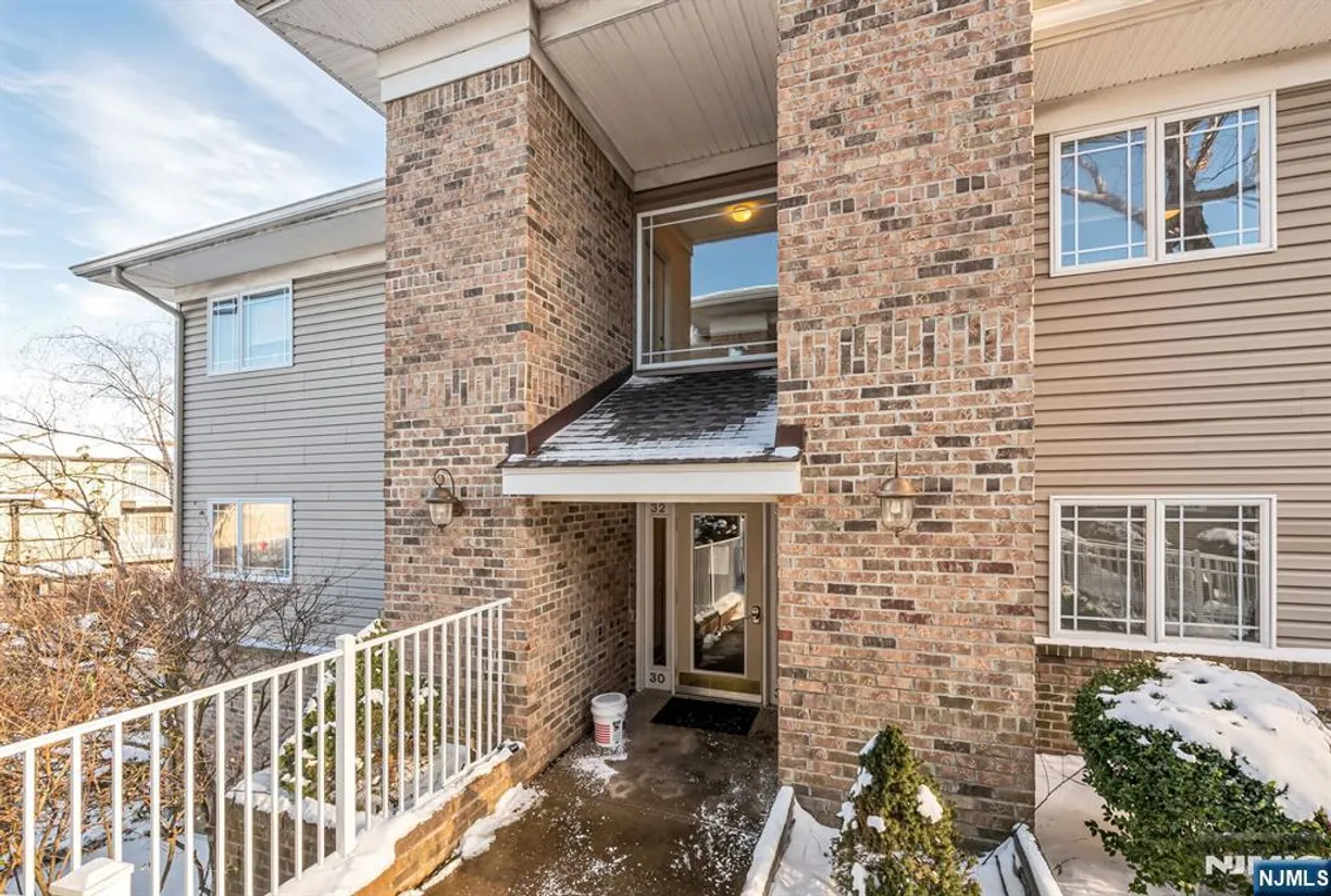 Jersey City/Hoboken Real Estate | View 32 Breckenridge | Listing