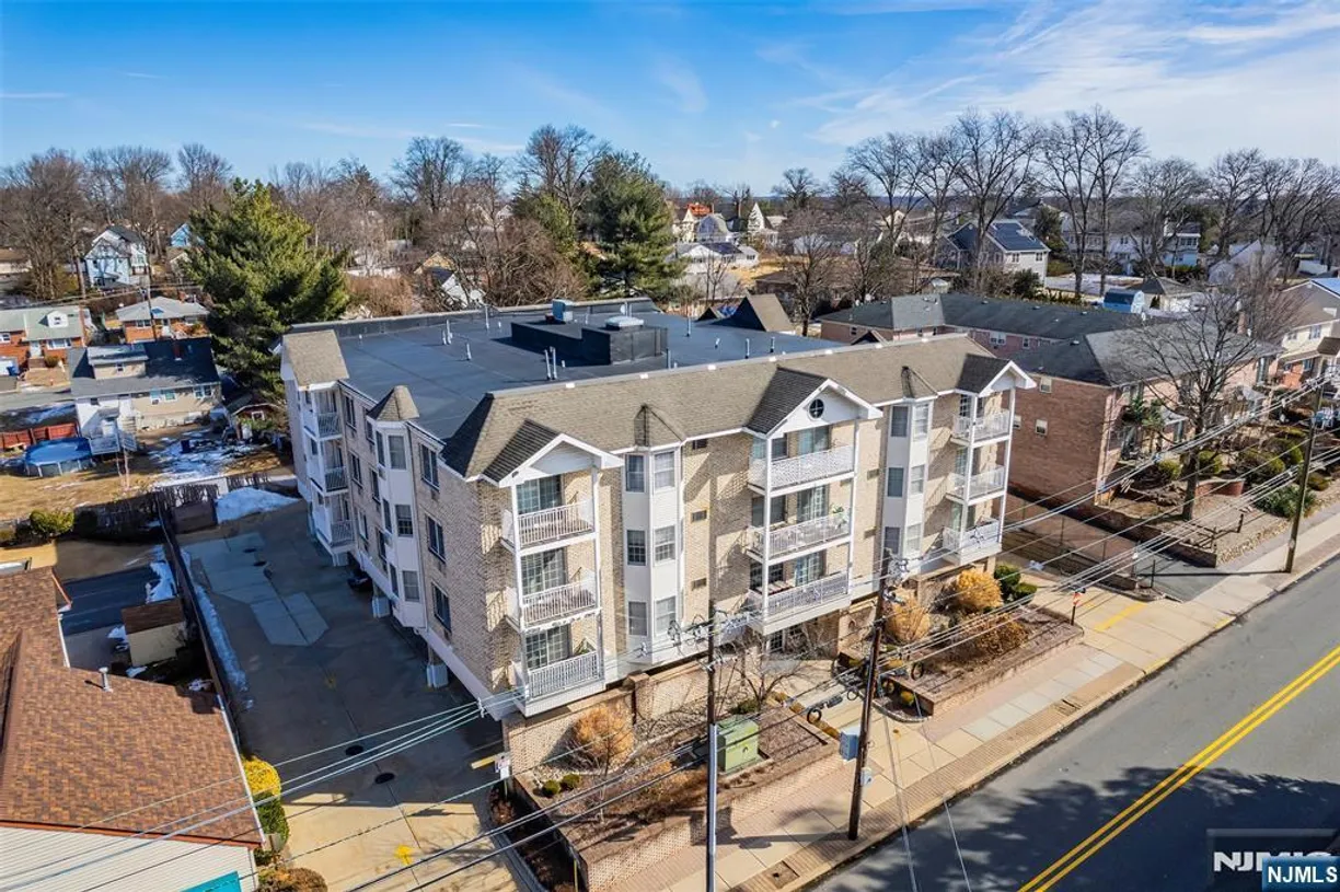 Bergen County Real Estate | View 420 Passaic, 2H | 2 Beds, 2 Baths