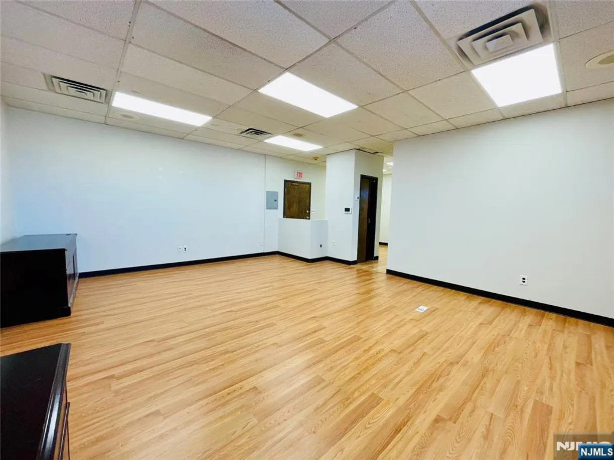 Bergen County Real Estate | View 24-06 Broadway, 3