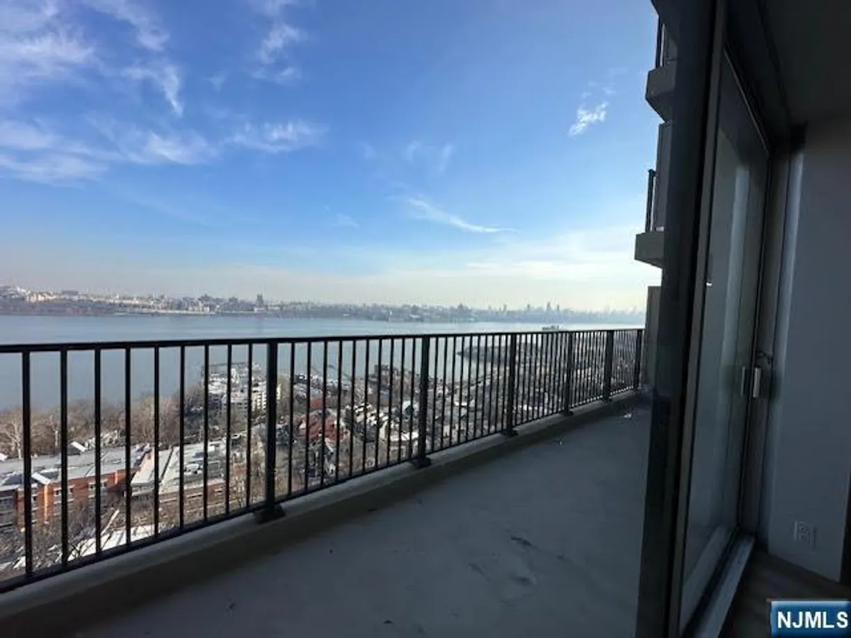 Bergen County Real Estate | View 3 Horizon, 1029 | Listing