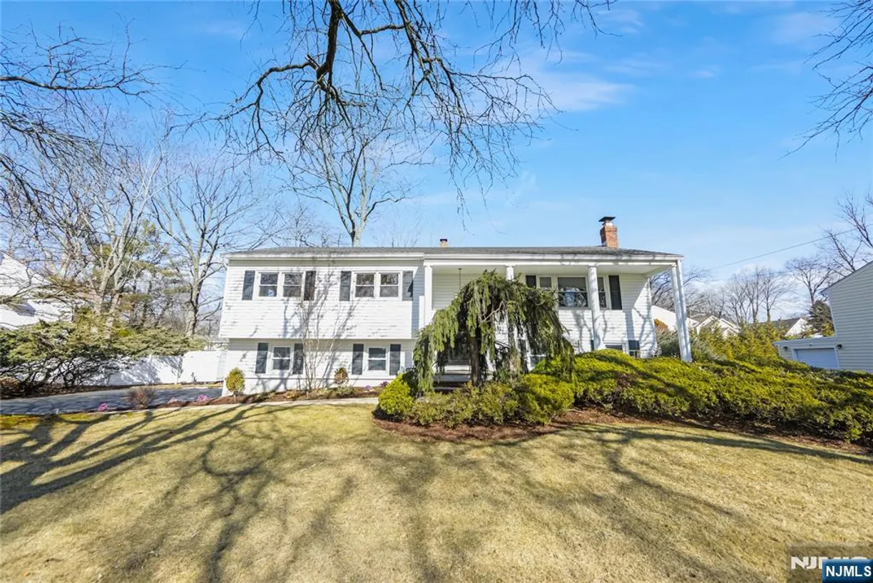 Bergen County Real Estate | View 277 Colby | 4 Beds, 3 Baths