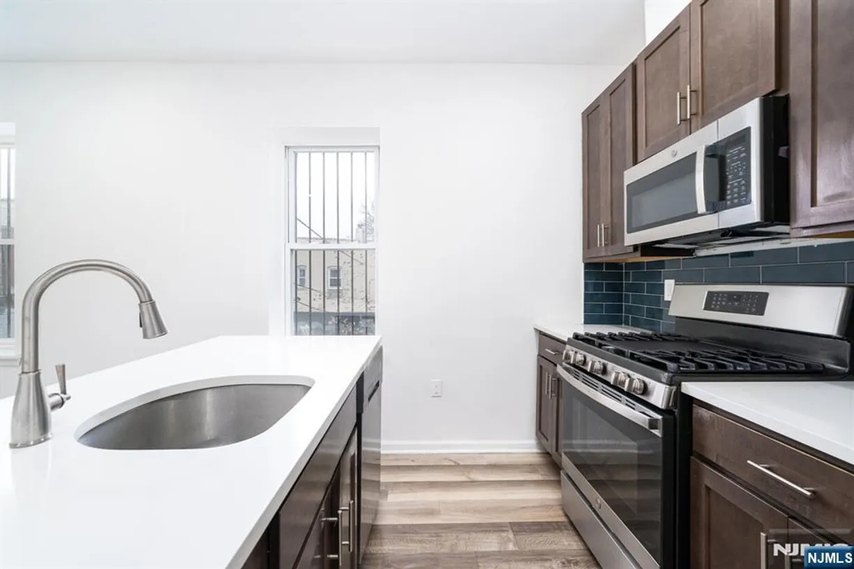 Jersey City/Hoboken Real Estate | View 430 Ocean | Listing