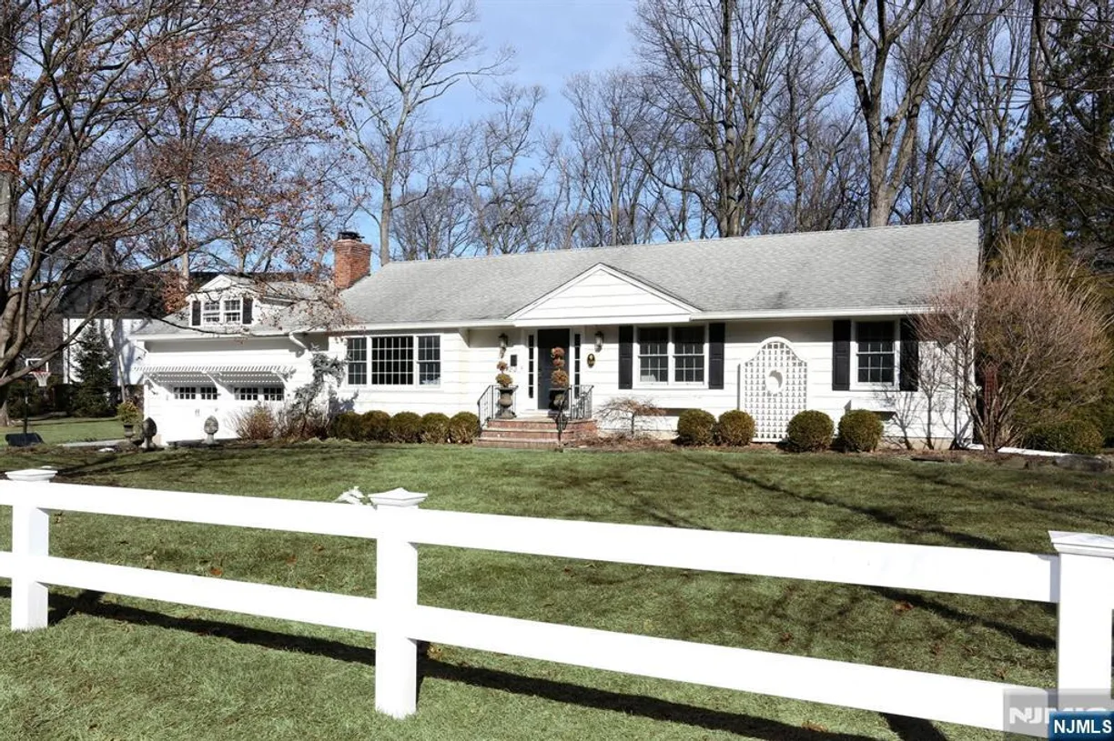 Bergen County Real Estate | View 539 Covington | 4 Beds, 2 Baths