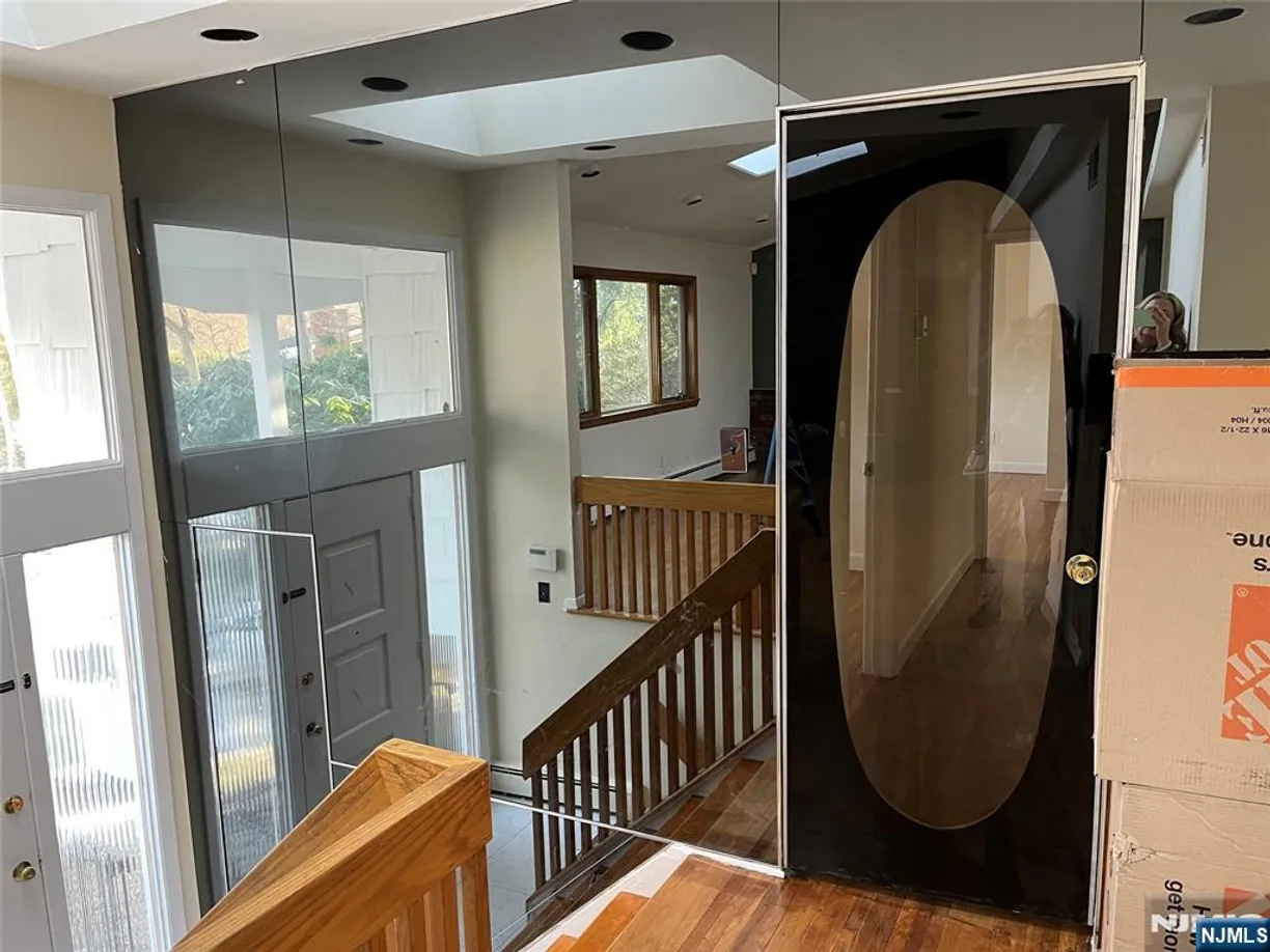 Jersey City/Hoboken Real Estate | View 14 Deerhill | Listing