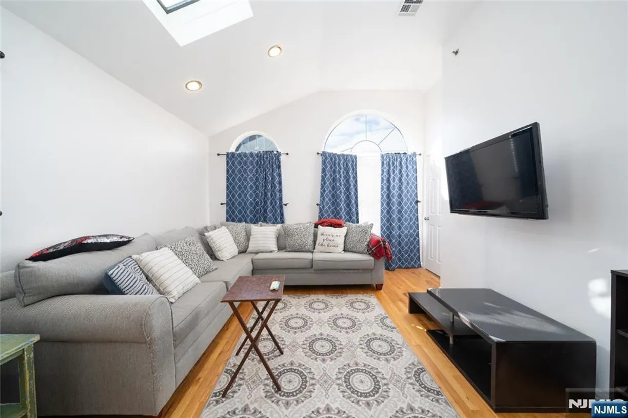 Jersey City/Hoboken Real Estate | View 314 6th | Listing
