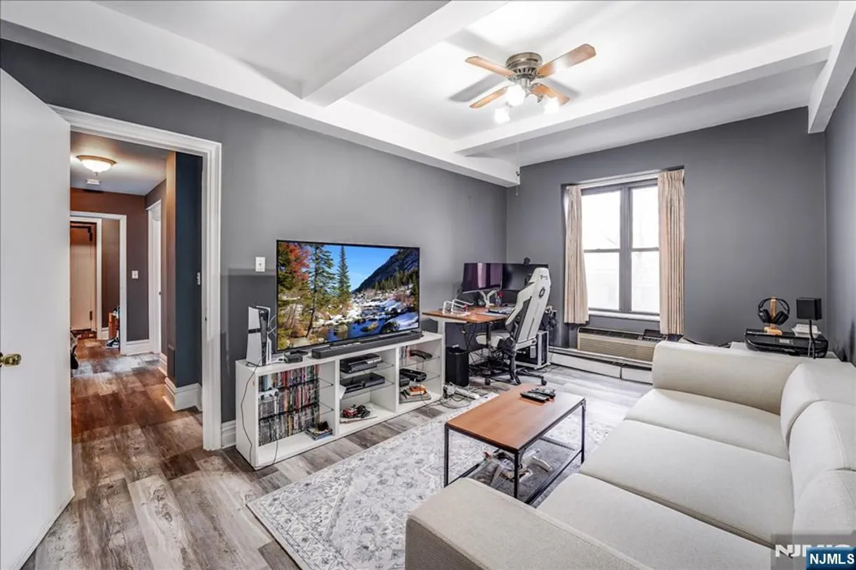Jersey City/Hoboken Real Estate | View 50 Glenwood, 305 | 2 Beds, 2 Baths